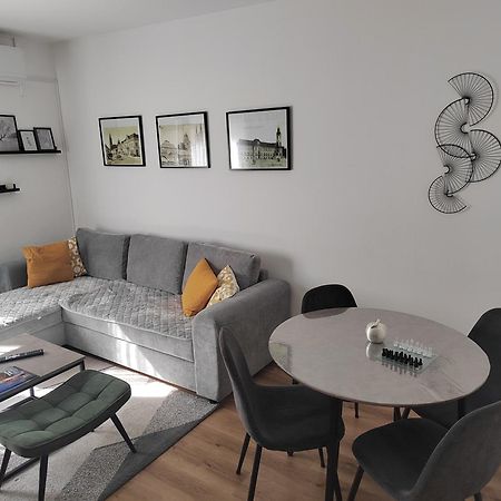 Ðakovo Apartman Hd מראה חיצוני תמונה