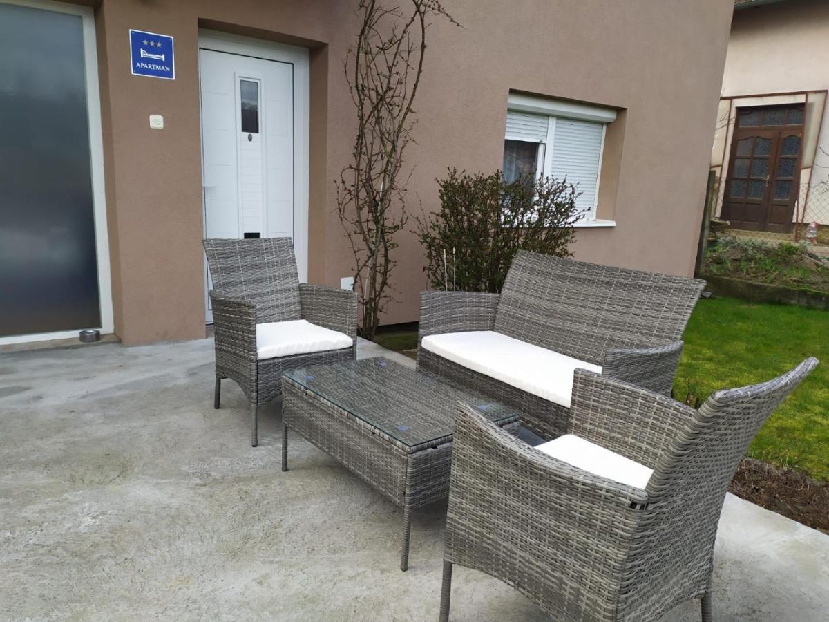 Ðakovo Apartman Hd מראה חיצוני תמונה